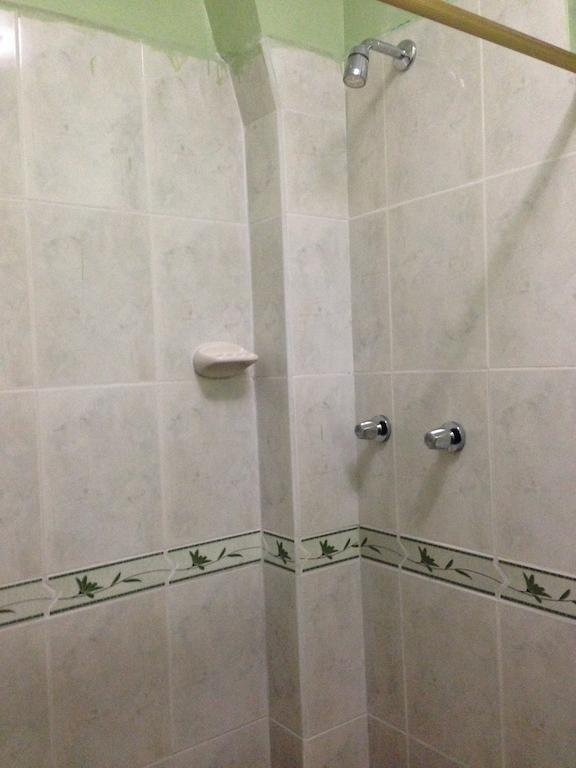 Hostal Los Lirios Loja Phòng bức ảnh